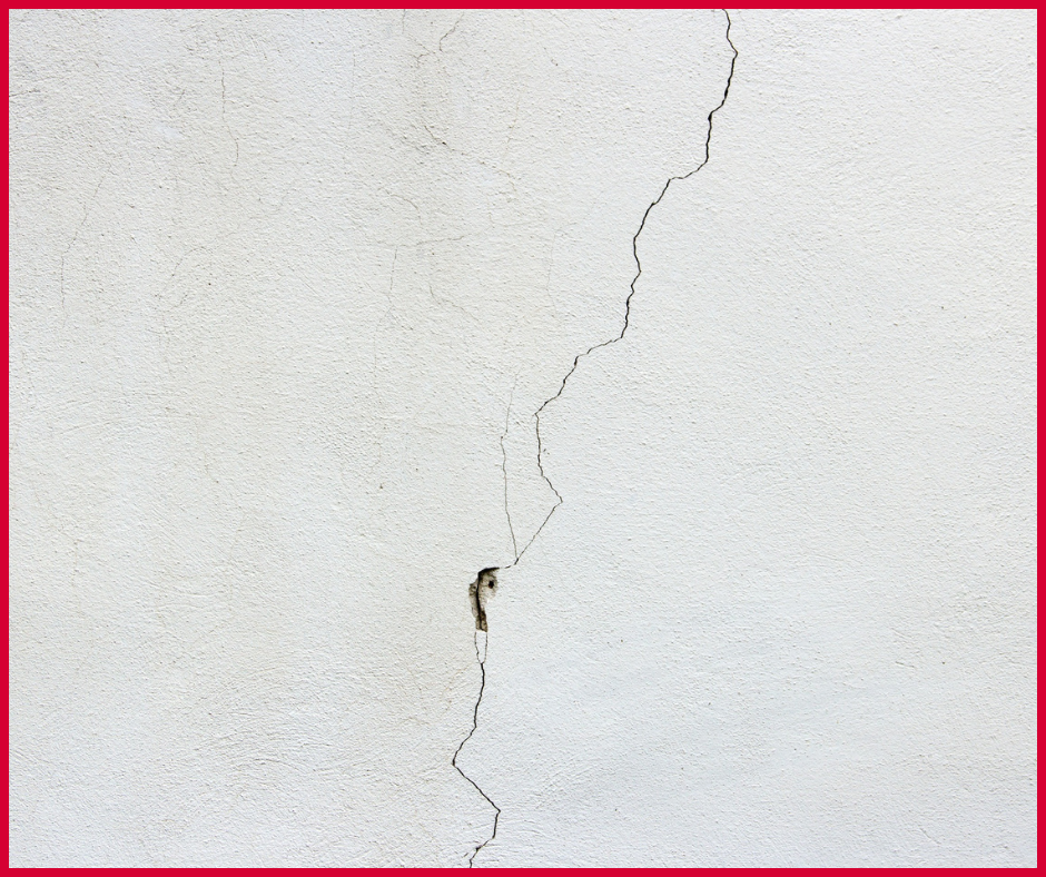 Foundation cracks in summer heat